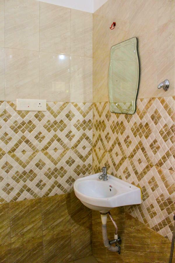 Magic Land Resorts Athirapally Irinjalakuda Dış mekan fotoğraf